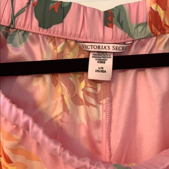 Victoria secret pjs set - Picture 2 of 4